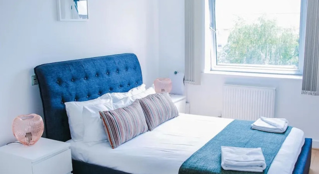 Апартаменты с 2 комнатами Riverside 2 Bed Apartment