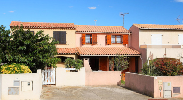 Les Colombes, Rezerwuj Hotel Saint-Pierre-la-Mer Aude