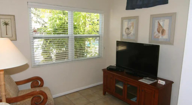 Студия Venice Beach Villas