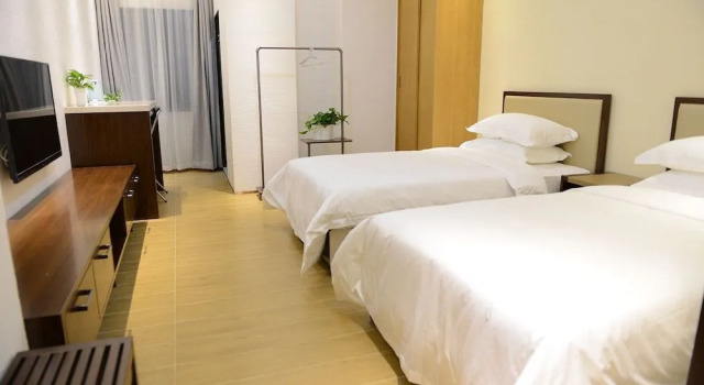 Shenzhen Mint International Hotel, Rezerwuj Hotel Hotele w Shenzhen z parkingiem, Parking