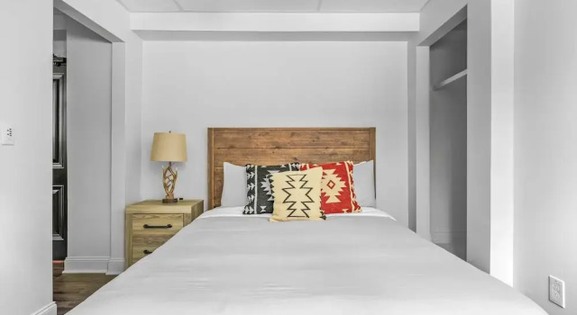 Номер Comfort Kasa Downtown Asheville