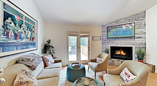 New Listing! Updated Apartment W/ Large Deck 3 Bedroom Apts, Book Apartment Nashville Tennessee