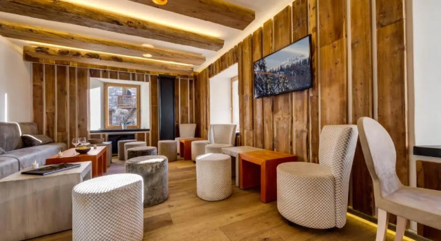 Chalet Hôtel du Fornet, Boek Chalet Hotels in Espace Killy met parkeren, Parkeren