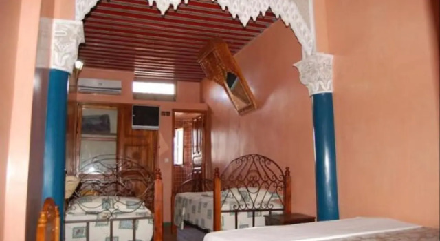 Hotel Jardin Public, Varaa Hotelli Fès Fes-Meknes