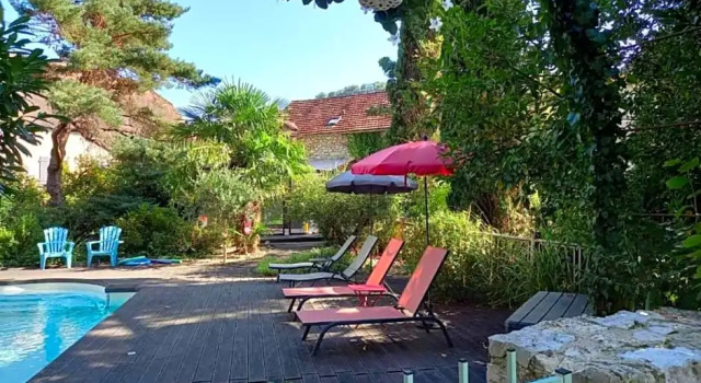 Clos De La Roseraie, Book Hotel Hoteller i Saint-Martin-Labouval med pool, Swimmingpool