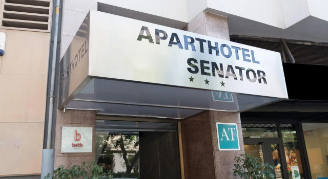 Senator Barcelona Apartments