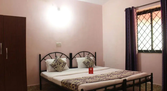 OYO 7497 Calangute, Prenota Hotel Calangute 