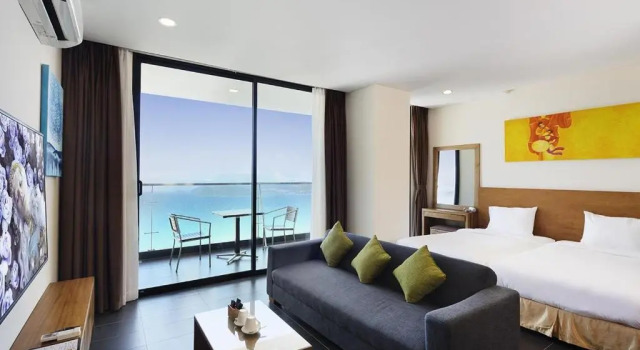 Студия с видом на море Holi Beach Hotel & Apartments