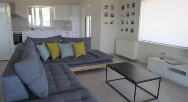 Beautiful 3-bed House in Chania With Garden