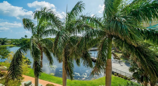 Студия с балконом 314S Nautical Beach Suite - 2 Beds, Pools, Jacuzzi, Beach, Shops Dog Friendly