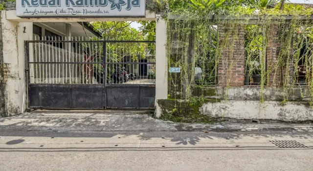 RedDoorz Hostel near Adisucipto Airport Yogyakarta, Rezerwuj Hostel Depok Yogyakarta