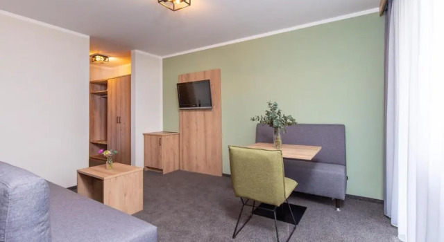 Полулюкс Hotel Schwan