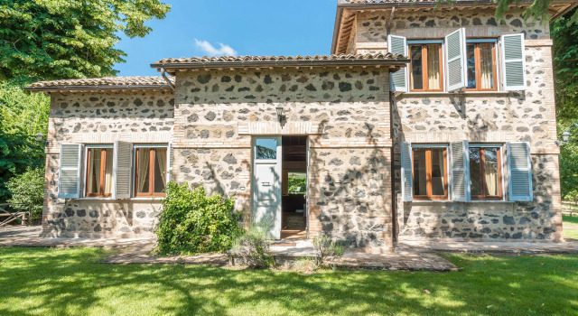 CASALE DEI TIGLI 8, Emma Villas, Rezervasyon Otel Tuscia otoparklı oteller, Otopark