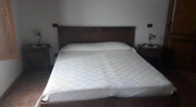 B&B Terrazze sul Frido, Book Bed and Breakfast Hoteller i Viggianello med parkering, Parkering