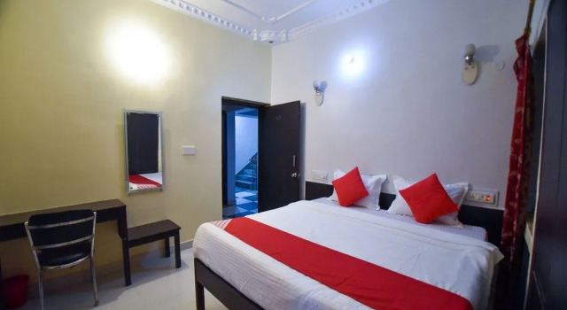 Oyo Home 3688 Apartment Palace