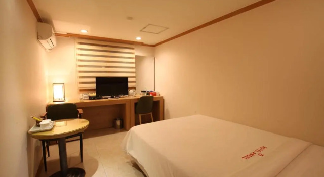 Run of House Angel Hotel
