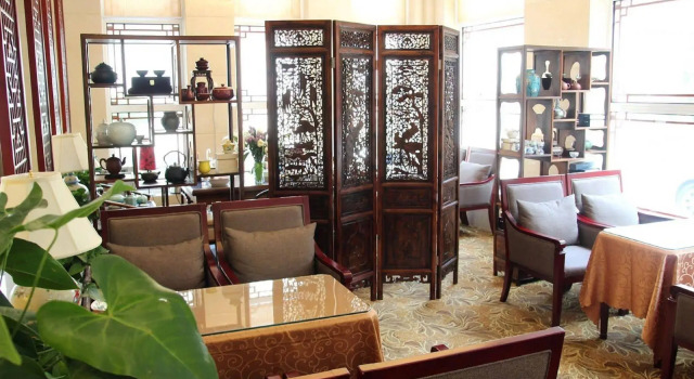 Beijing Junwangfu Hotel, Rezerwuj Hotel Hotele 4-gwiazdkowe w Pekin, 4*