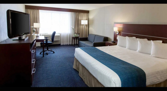 Номер Standard Spark by Hilton Montreal Brossard