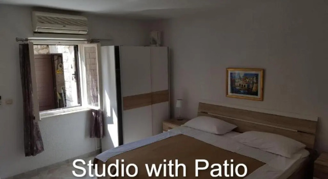 Студия Apartments Budman