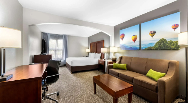 Двухместный люкс Clarion Pointe Apex - Holly Springs