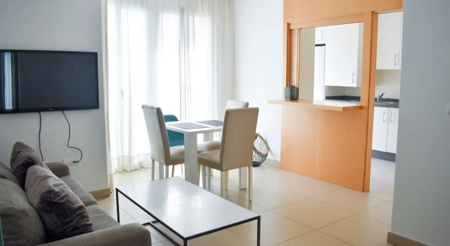Living4Malaga Fajardo 6, Забронировать Отель Малага - центр Малага, рядом с Музей Кармен Тиссен