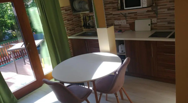 Студия Deluxe Ciklámen apartman