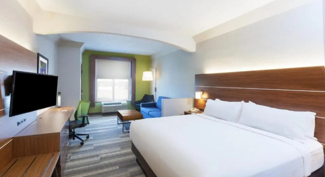 Люкс Holiday Inn Express & Suites Houston - Memorial Park Area by IHG