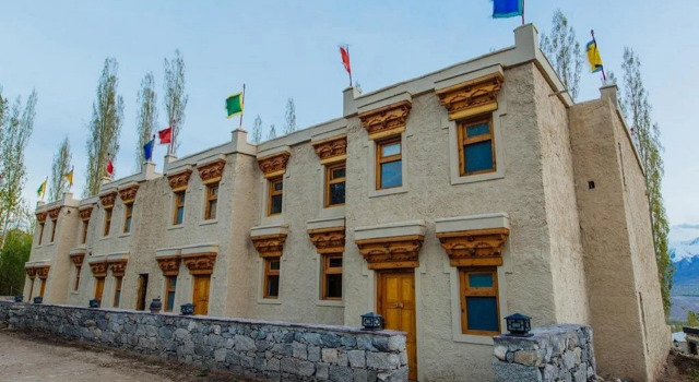 Ladakh Sarai Resort, Забронировать Курортный отель Курортные отели Джамму и Кашмира, Курортный отель