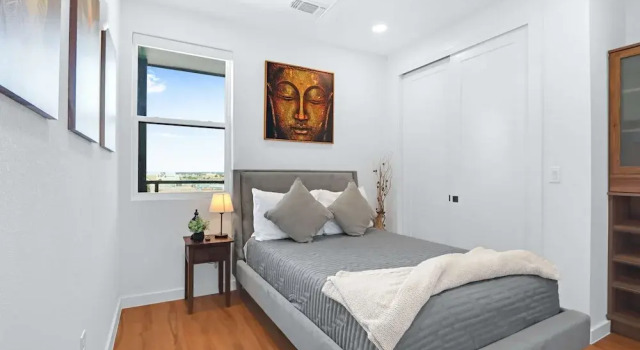 Modern Hill Country Condo for 4 w/ Resort Perks!, Забронировать Курортный отель Нью-Браунфелс Greater San Antonio, рядом с New Braunfels Town Center at Creekside