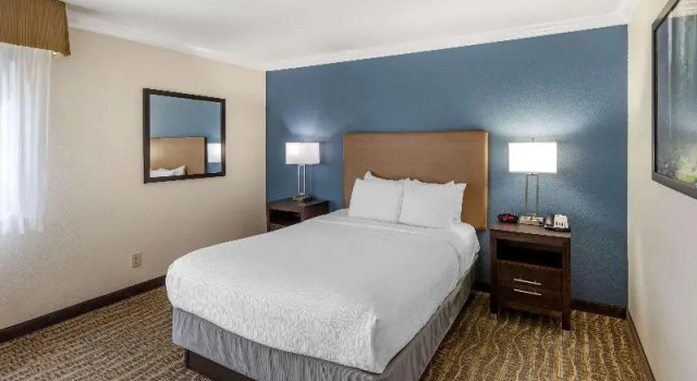 Четырёхместный люкс Best Western Town & Country Lodge