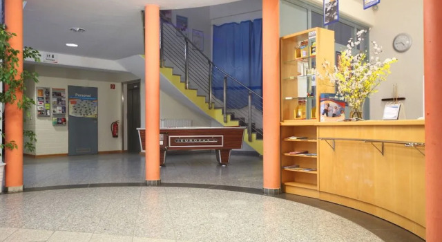 DJH Jugendherberge Greifswald - Hostel, Забронировать Хостел Грайфсвальд Мекленбург-Померания, рядом с Церковь Святой Марии в Грайфсвальде