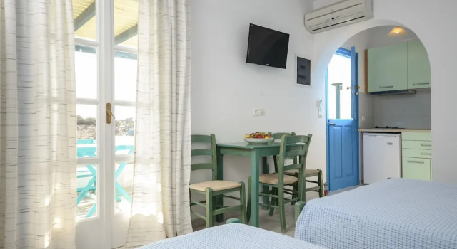 Студия Superior Victoria Studios & Apartments