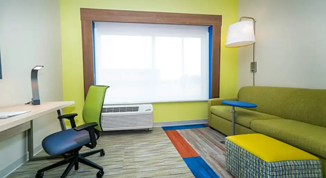 Четырёхместный люкс Holiday Inn Express & Suites - Southaven Central - Memphis by IHG