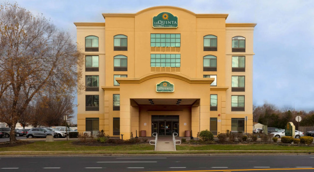 La Quinta Inn & Suites Garden City, Rezerwuj Hotel East Garden City Stany Zjednoczone