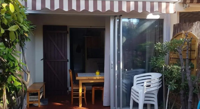 Студия Studio cabine climatisé rez de jardin plage 150m Boucanet