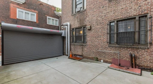 2031 Locust - Rittenhouse, Забронировать Отель Отели Филадельфии с парковкой, рядом с Chew Recreation Center, Парковка