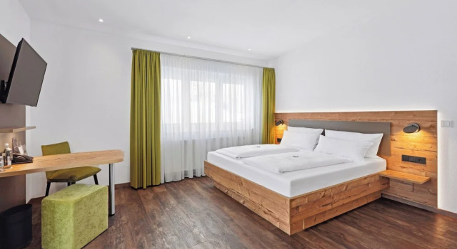 Студия Grand с балконом Hotel Zeppelin