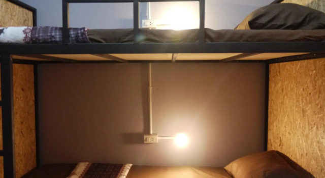 Кровать в общем номере Asleep Hostel