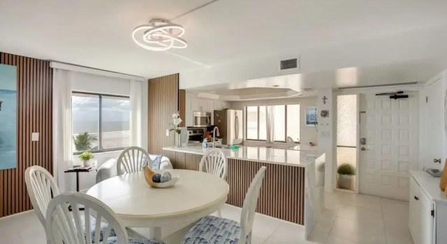 Апартаменты 4 Mi to Lovers Key SP: Modern Condo w/ Ocean Views