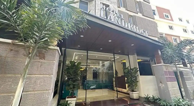 Fabhotel Prime Landridge, Rezerwuj Hotel Hajdarabad 