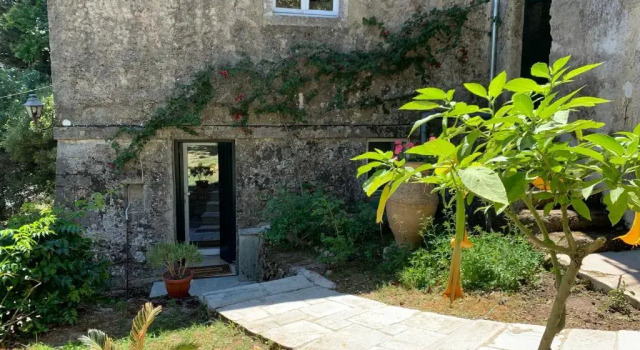 Апартаменты Guest Apartment at Villa Inspirante