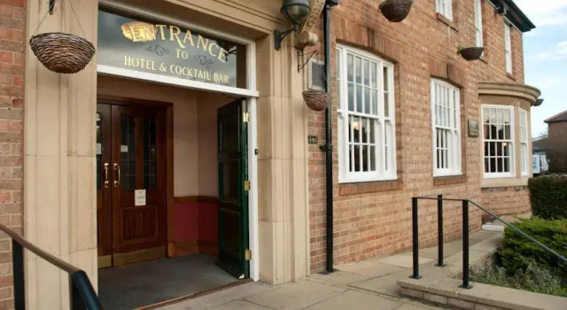 Cambridge Hotel