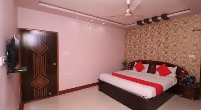 OYO 28469 Shivanya Guest House