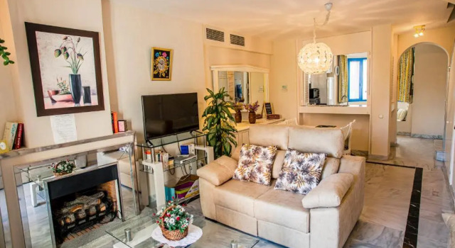 Duplex apartment on the beach 71, Забронировать Апартаменты/квартира Отели Марбелья с бассейном, рядом с Пляж Фонтанилла, Бассейн