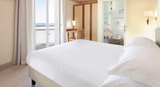 Двухместный номер Standard с видом на море Hotel Bikini