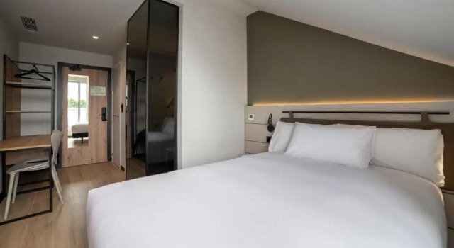 Двухместный номер Standard ibis Styles Santander