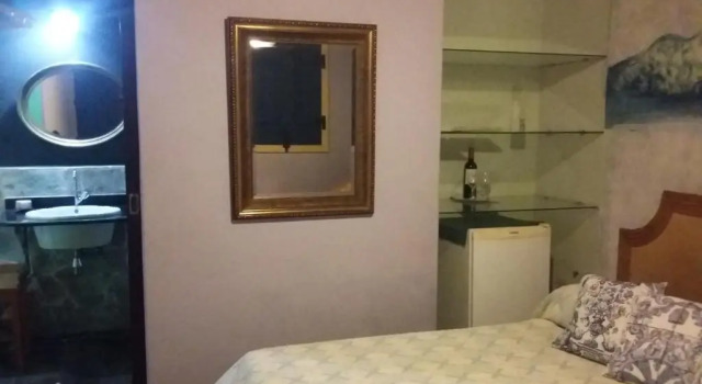 Antiquário e Pousada da Matriz, Забронировать Отель Отели Тирадентис с парковкой, рядом с Tiradentes Serra Club, Парковка