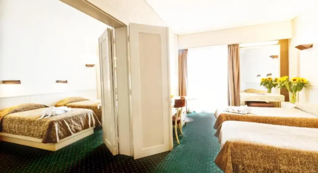 Семейный номер Standard с видом на город Astir Patras Hotel