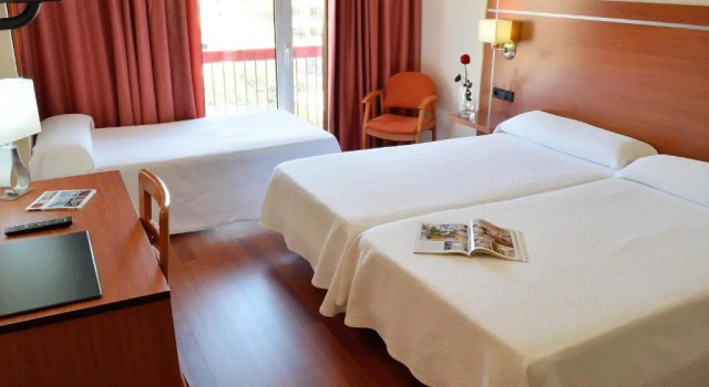 Трёхместный номер Standard Hotel Mari Carmen