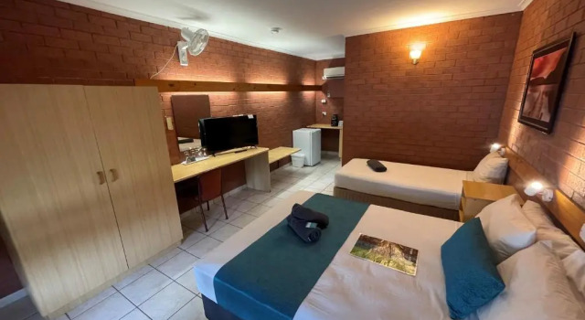 Студия Deluxe Pine Tree Motel